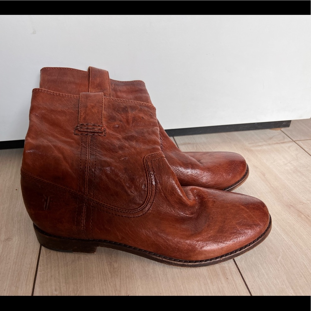 Frye brown boots